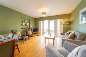 Dingle Harbour Hideaway